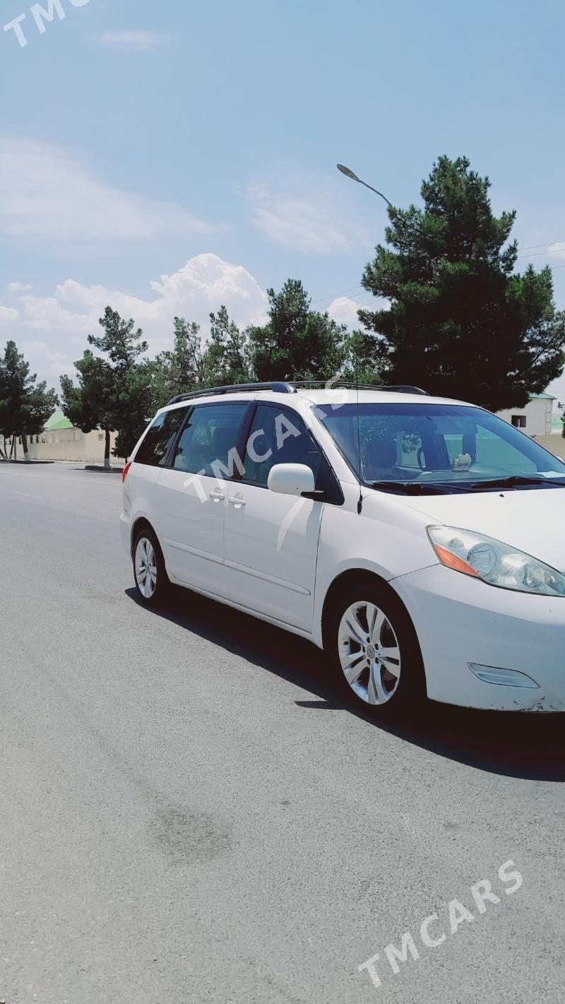 Toyota Sienna 2008 - 200 000 TMT - Aşgabat - img 2