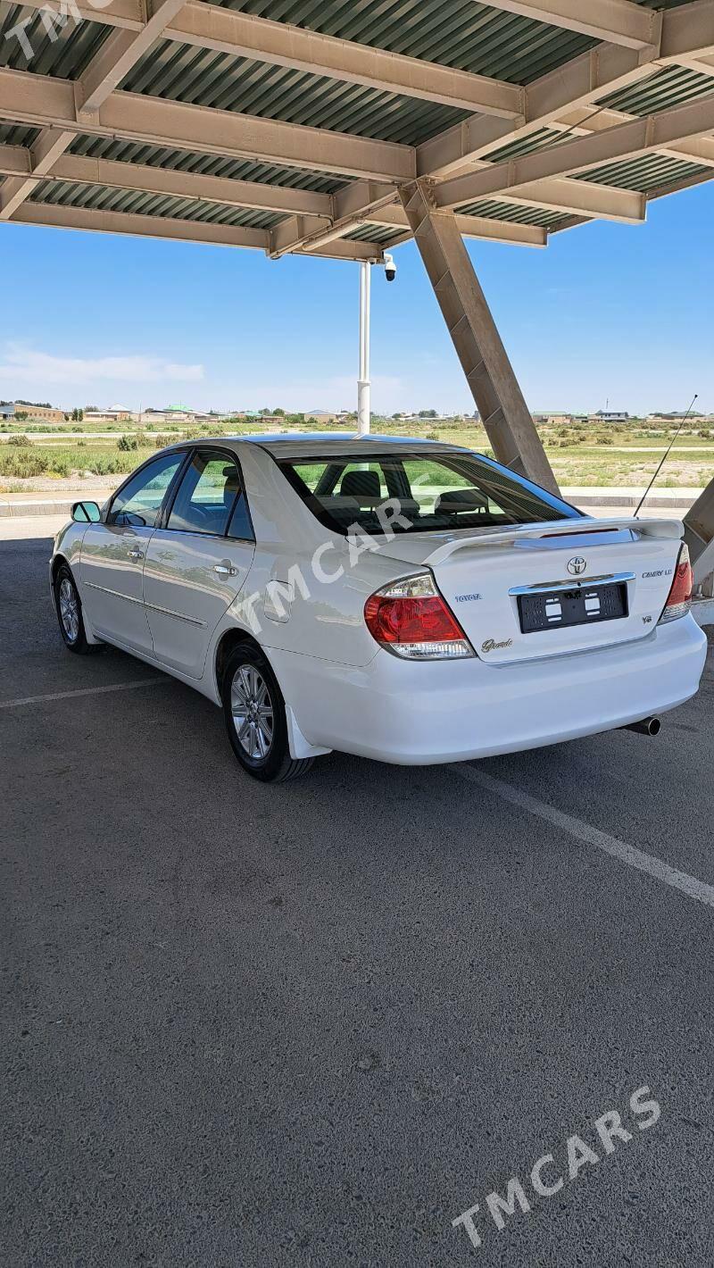 Toyota Camry 2005 - 160 000 TMT - Дянев - img 3
