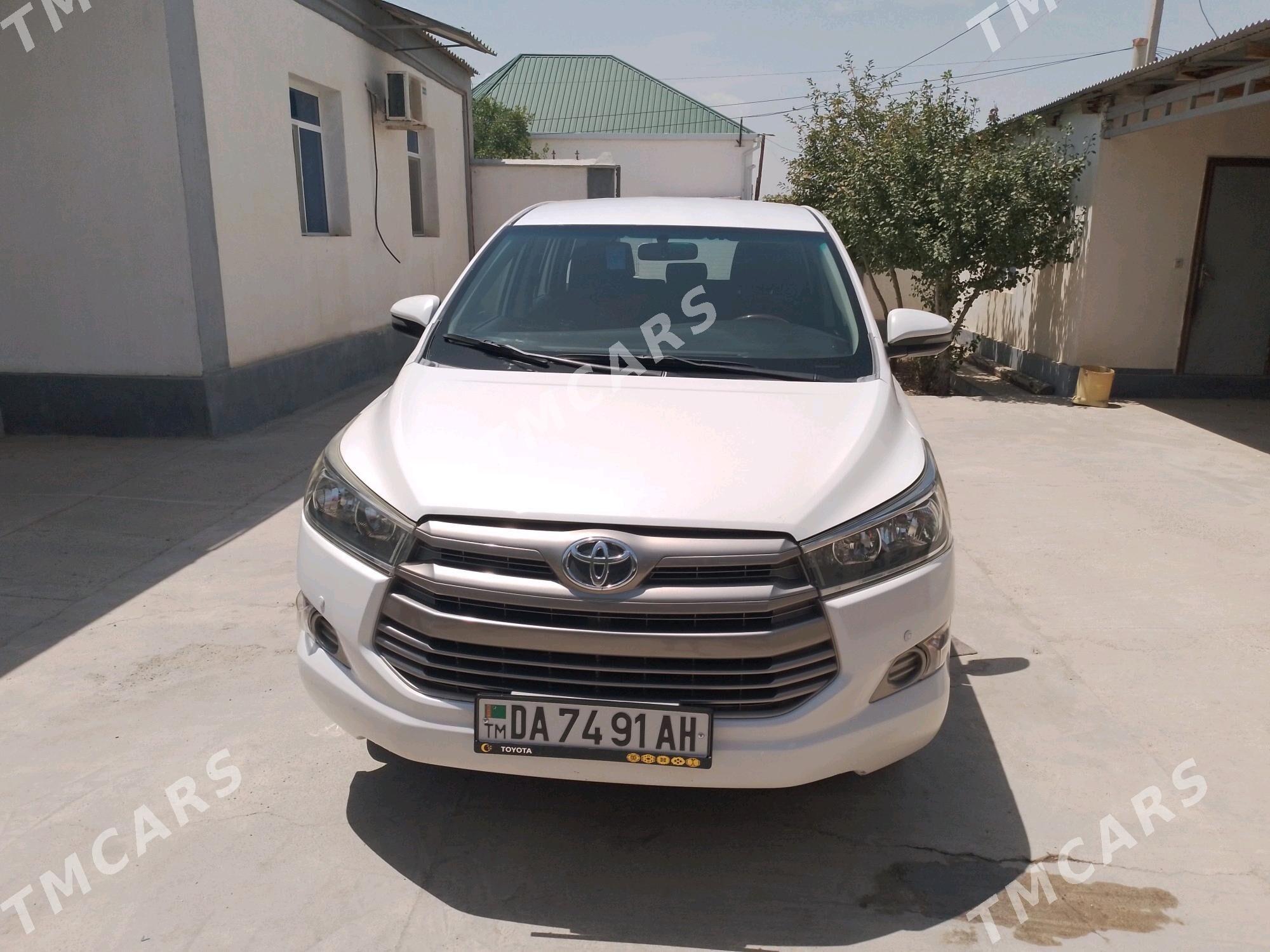 Toyota Innova 2020 - 262 000 TMT - Ak bugdaý etraby - img 10