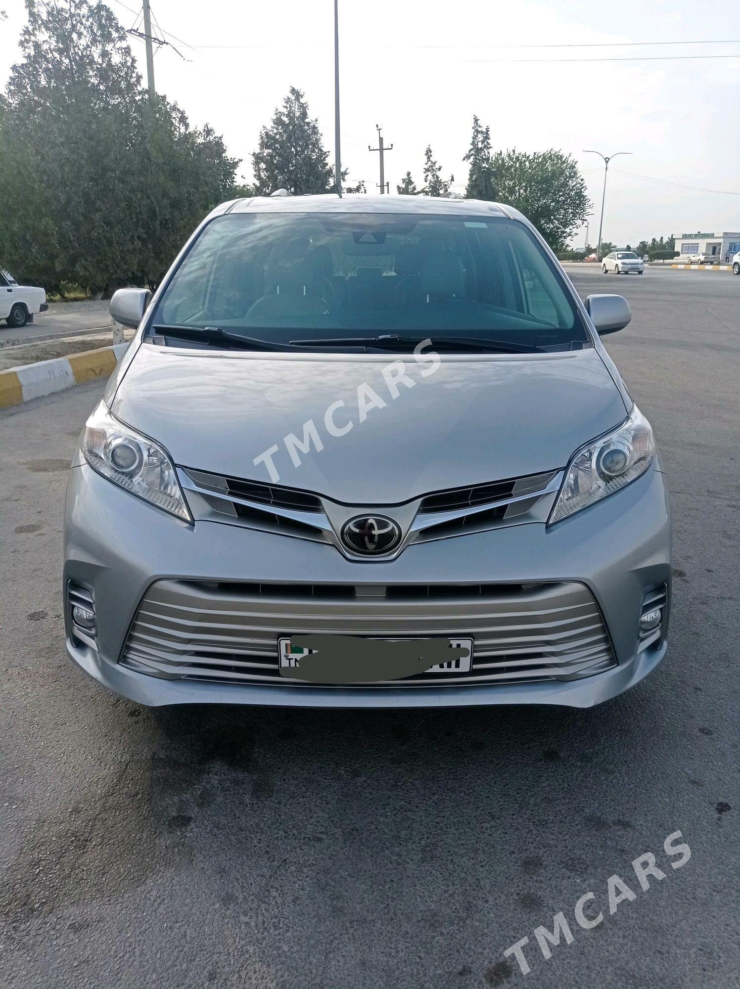 Toyota Sienna 2020 - 500 000 TMT - Ашхабад - img 2