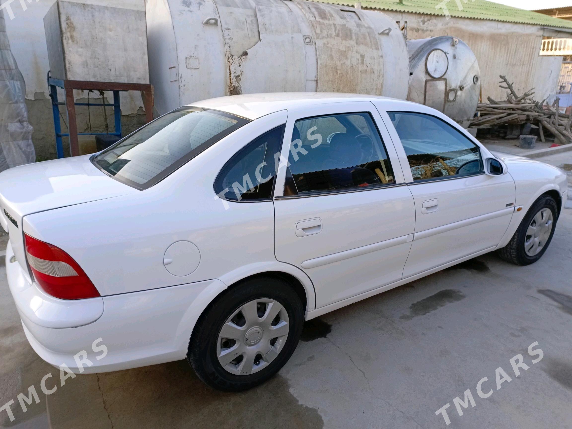 Opel Vectra 1996 - 43 000 TMT - Кипджак - img 1