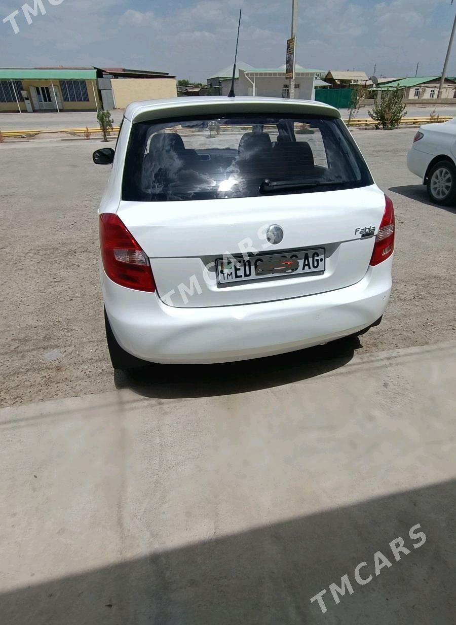 Skoda Fabia​ 2010 - 110 000 TMT - Parahat 7 - img 1