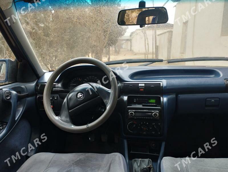 Opel Astra 1993 - 30 000 TMT - Акдепе - img 2