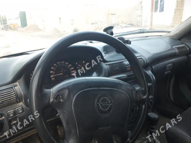 Opel Astra 1995 - 33 000 TMT - Gurbansoltan Eje - img 5