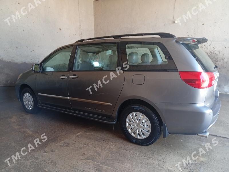 Toyota Sienna 2004 - 230 000 TMT - Ёлётен - img 4