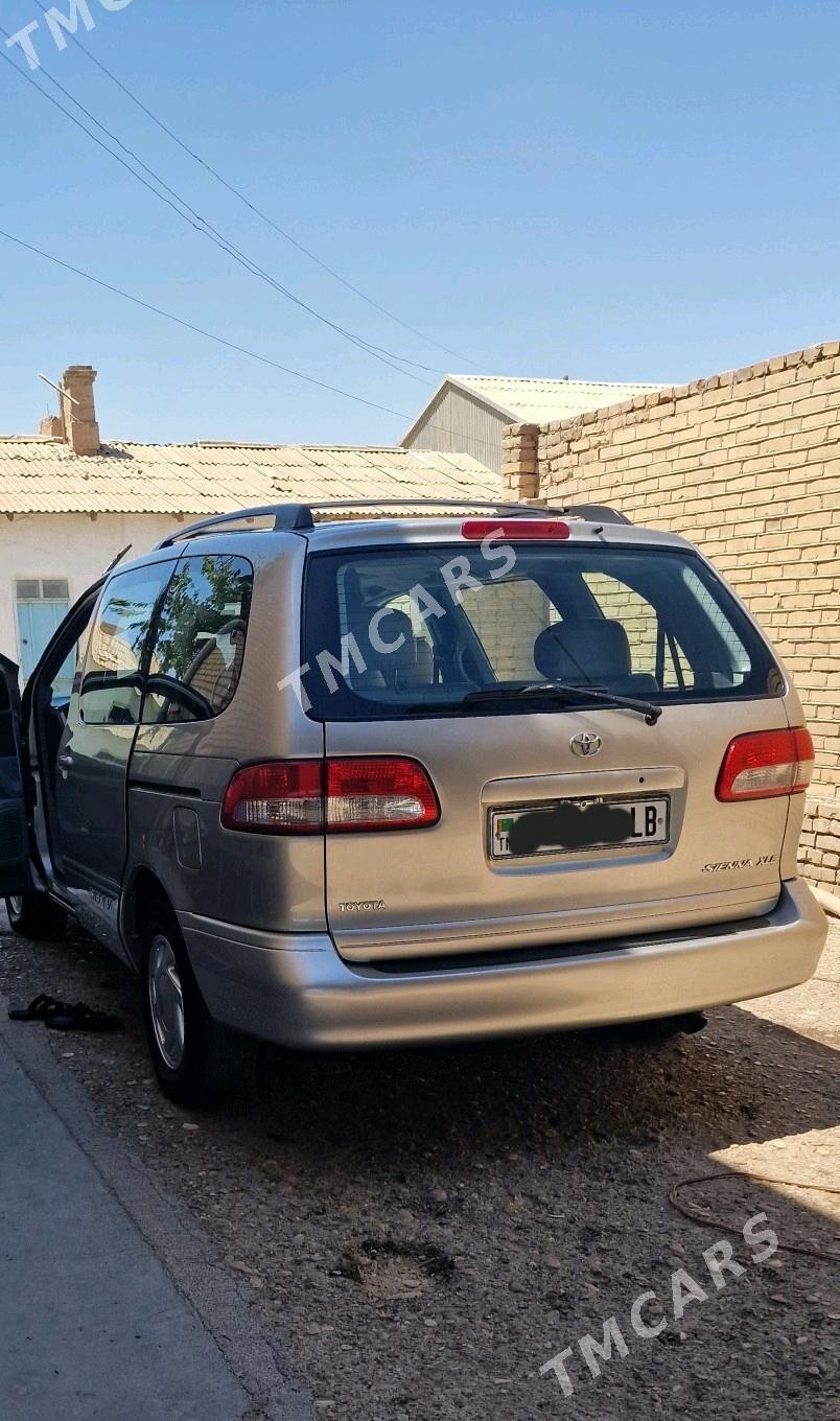 Toyota Sienna 2002 - 179 999 TMT - Керки - img 2