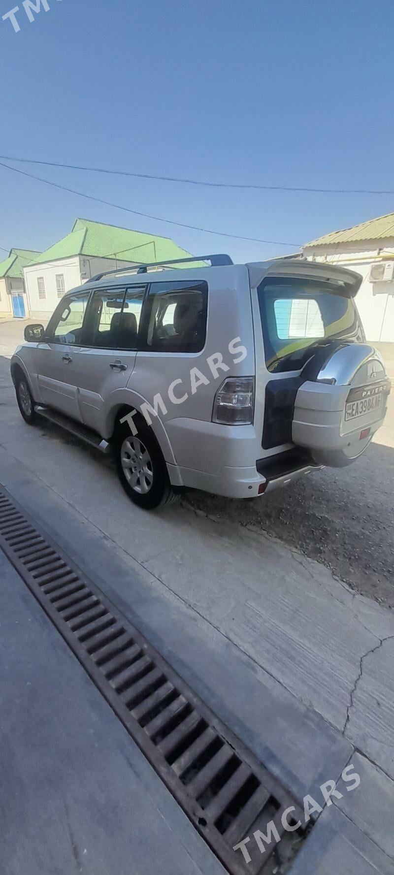 Mitsubishi Pajero 2013 - 265 000 TMT - Ашхабад - img 2