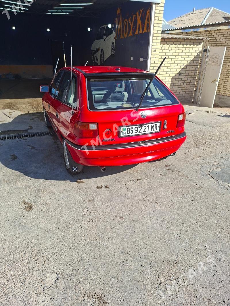 Opel Astra 1992 - 45 000 TMT - Мары - img 4