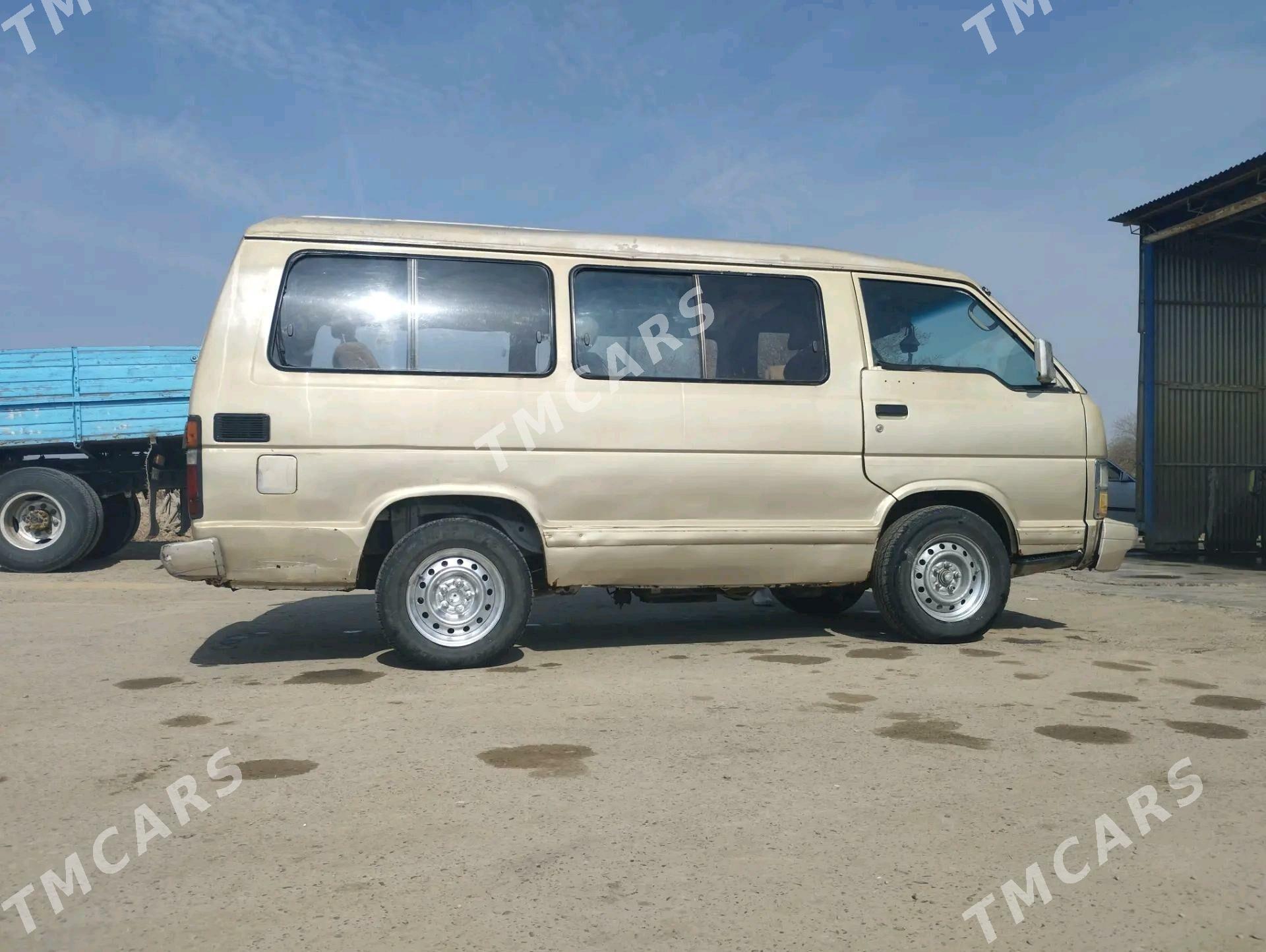 Toyota Hiace 1987 - 31 000 TMT - Sakarçäge - img 2