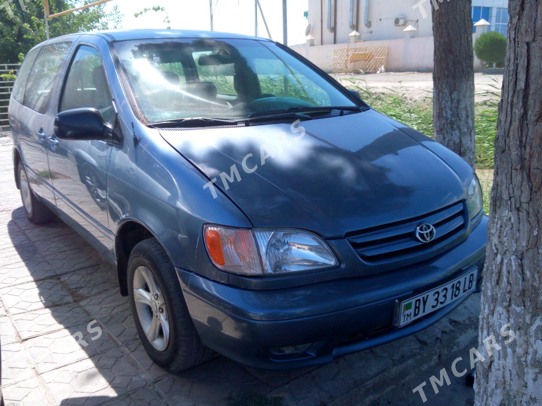 Toyota Sienna 2002 - 115 000 TMT - Türkmenabat - img 3