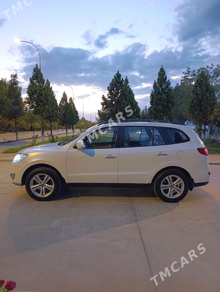 Hyundai Santa Fe 2011 - 220 000 TMT - Ашхабад - img 8