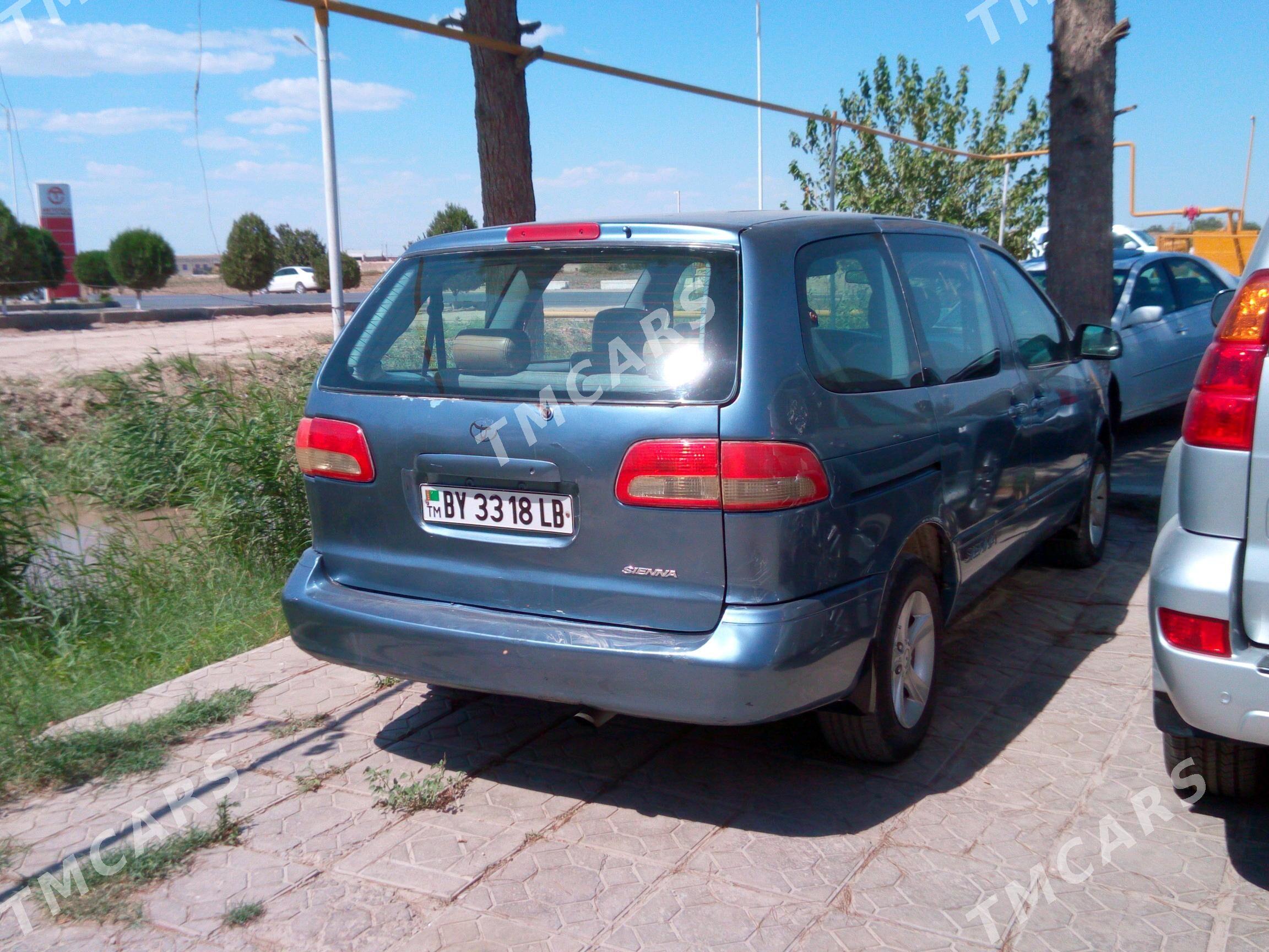 Toyota Sienna 2002 - 115 000 TMT - Türkmenabat - img 4