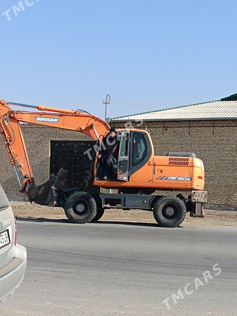 JCB 3CX Compact 2014 - 1 100 000 TMT - Дянев - img 7