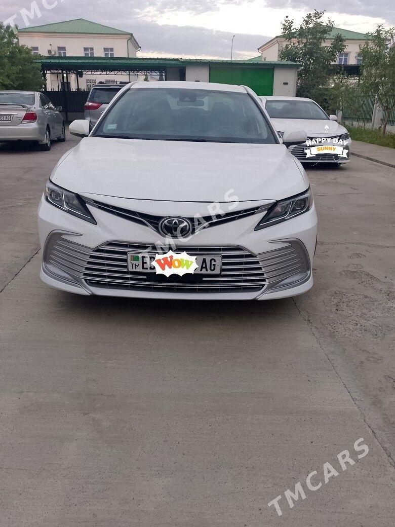 Toyota Camry 2022 - 345 000 TMT - Ашхабад - img 2
