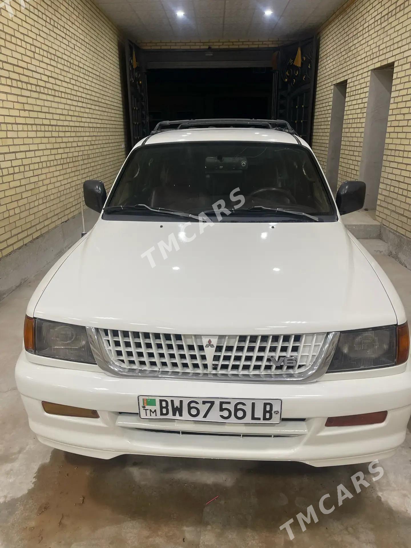 Mitsubishi Montero Sport 2000 - 100 000 TMT - Туркменабат - img 6