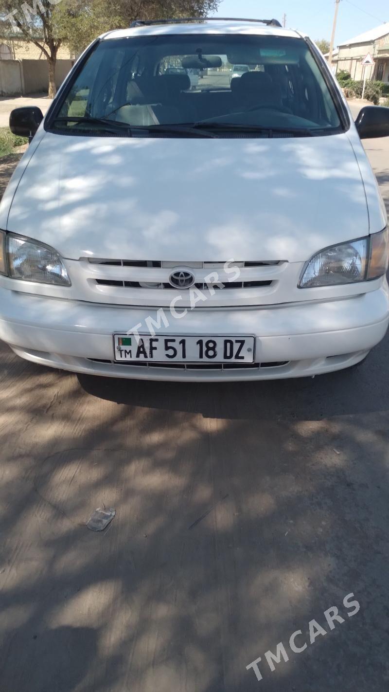 Toyota Sienna 2000 - 130 000 TMT - Гурбансолтан Едже - img 3