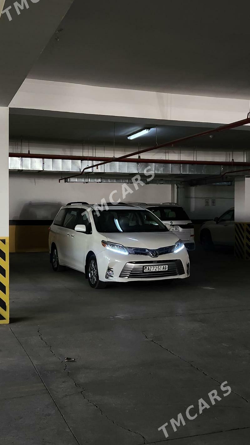 Toyota Sienna 2016 - 405 000 TMT - Aşgabat - img 1