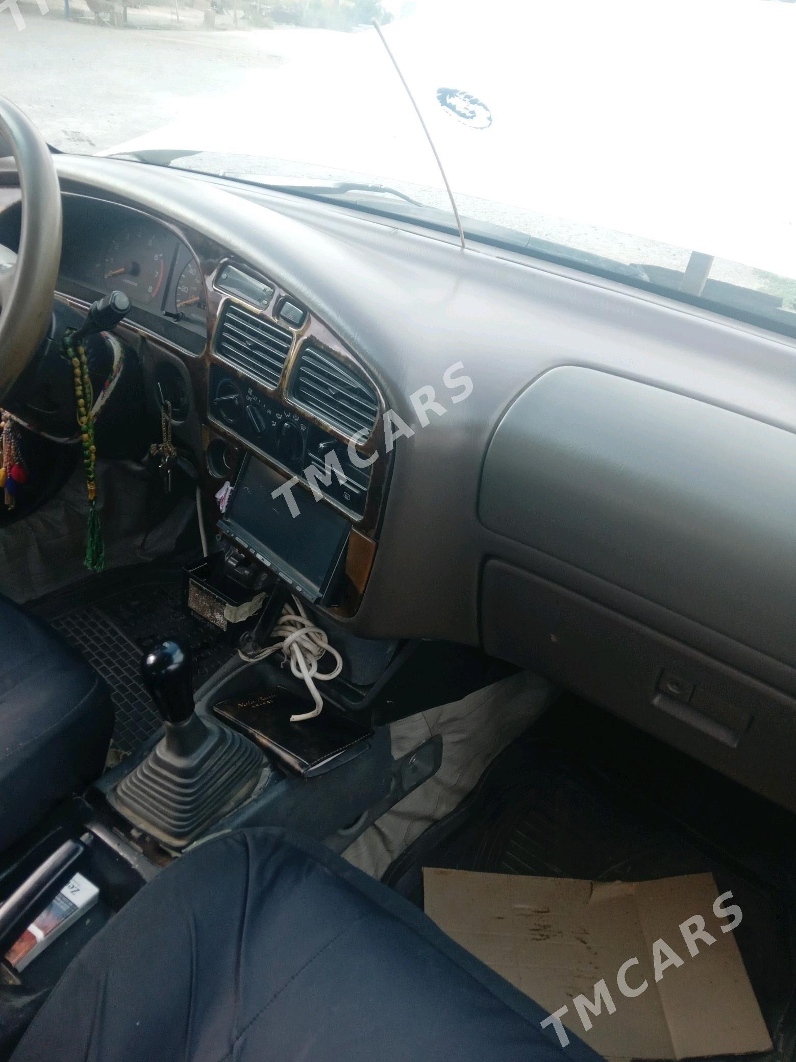 Toyota Camry 1996 - 60 000 TMT - Теджен - img 2