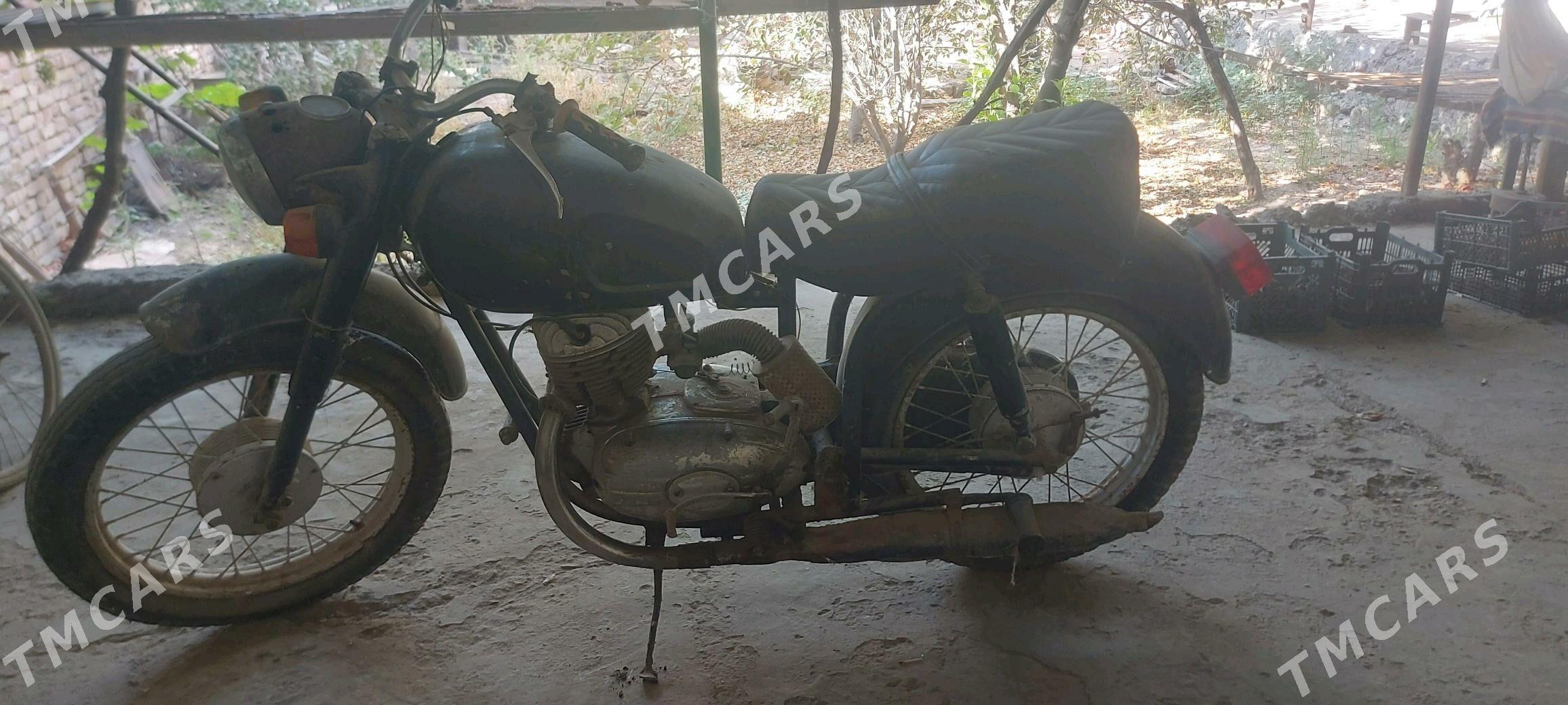 Jawa 300 1985 - 5 000 TMT - Dänew - img 3