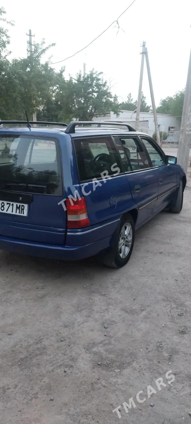Opel Astra 1992 - 30 000 TMT - Мары - img 4