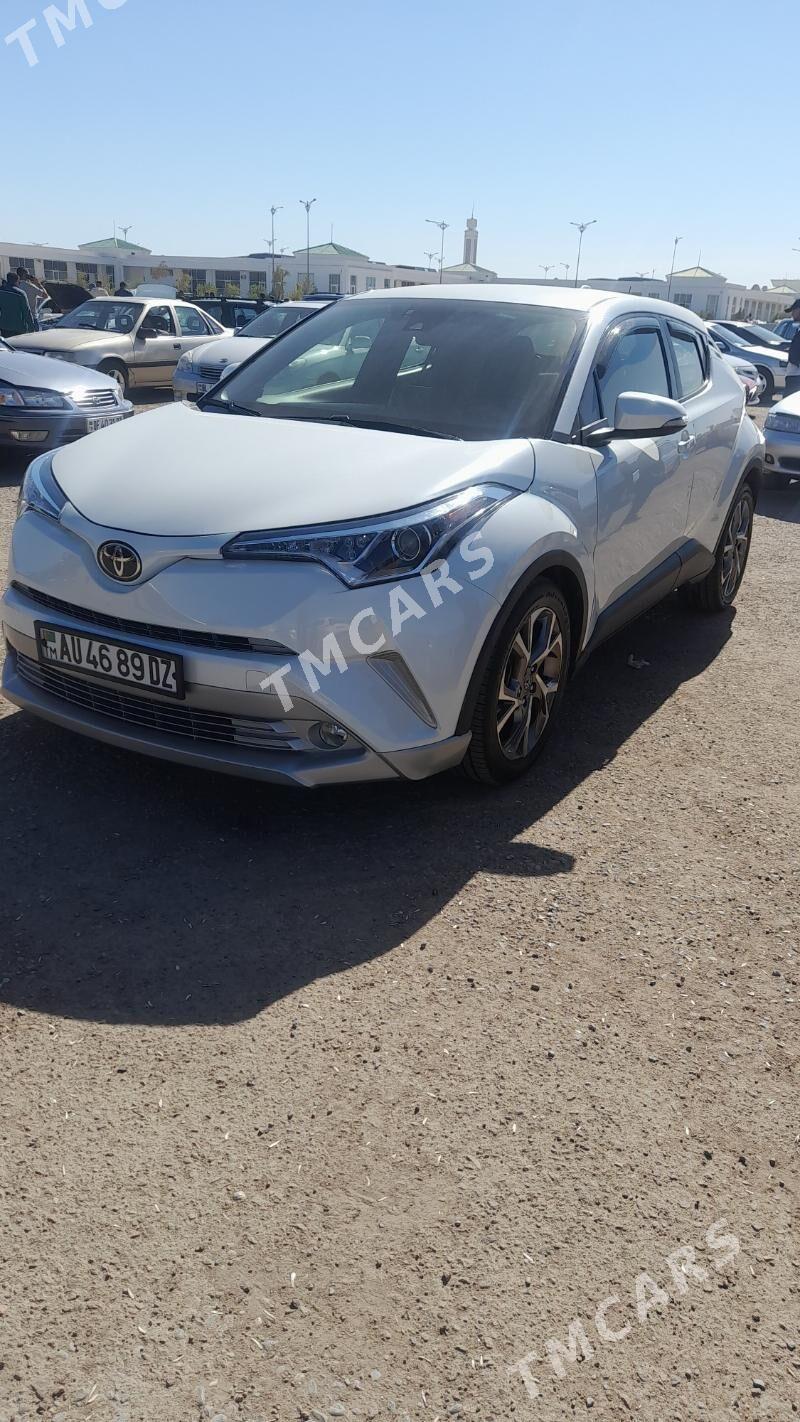 Toyota C-HR 2019 - 300 000 TMT - Дашогуз - img 4