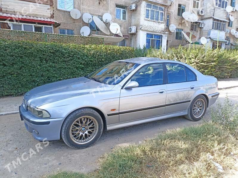 BMW E39 1998 - 100 000 TMT - Türkmenabat - img 2