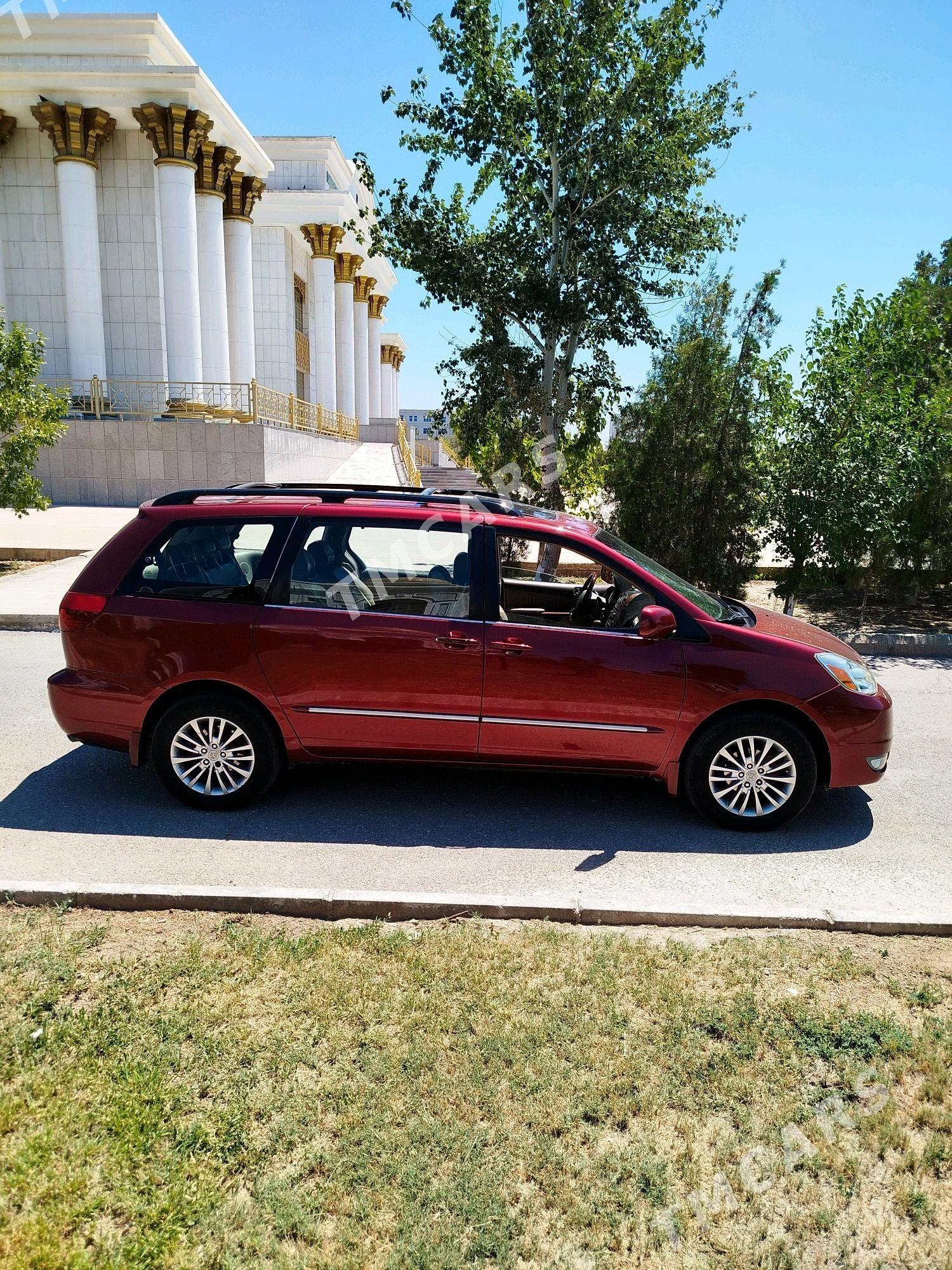 Toyota Sienna 2004 - 210 000 TMT - Дашогуз - img 3
