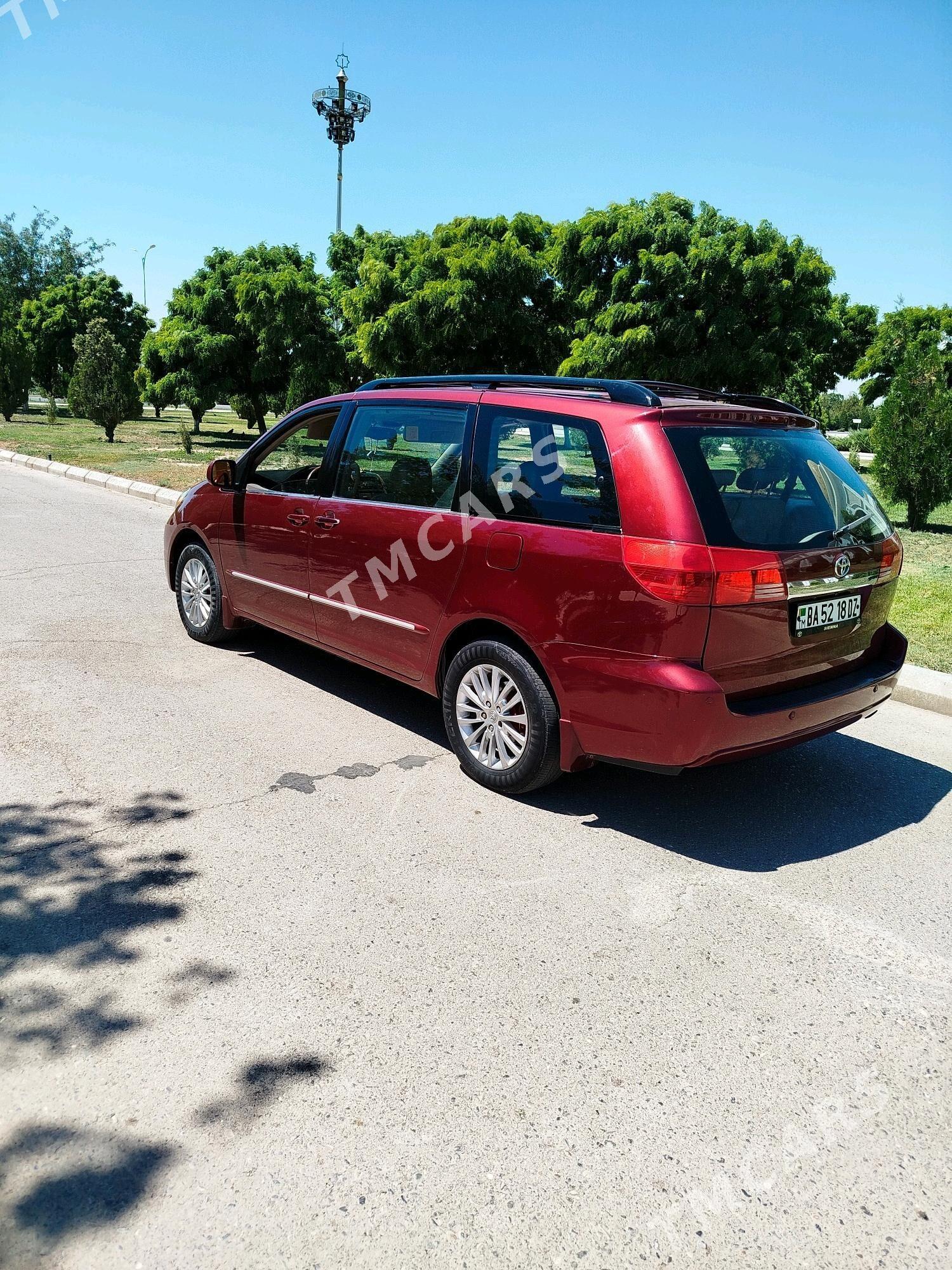 Toyota Sienna 2004 - 210 000 TMT - Дашогуз - img 4