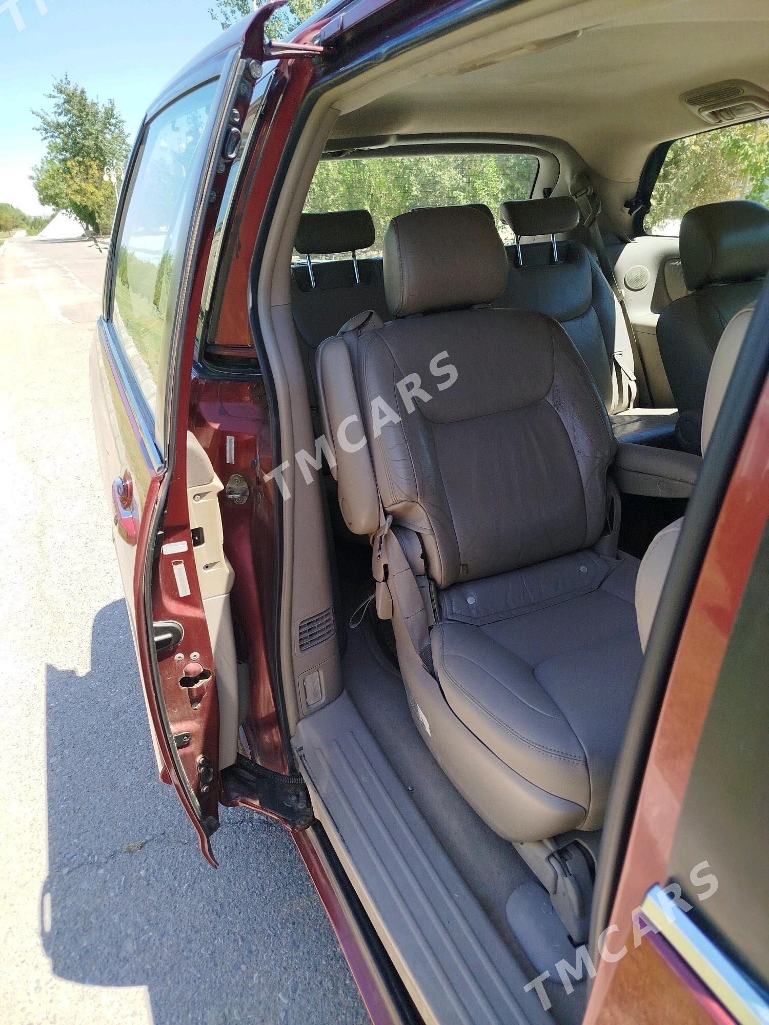 Toyota Sienna 2004 - 210 000 TMT - Дашогуз - img 6