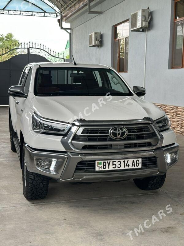 Toyota Hilux 2021 - 590 000 TMT - Aşgabat - img 2