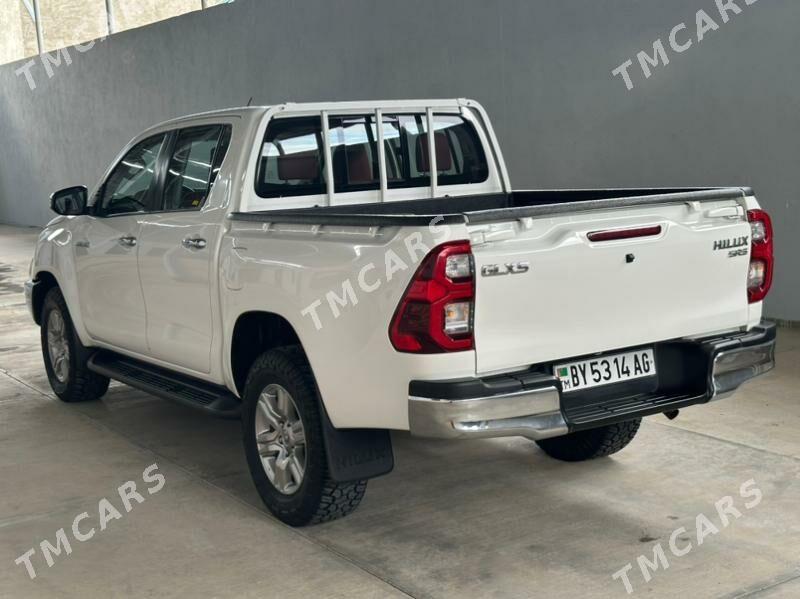 Toyota Hilux 2021 - 590 000 TMT - Aşgabat - img 3