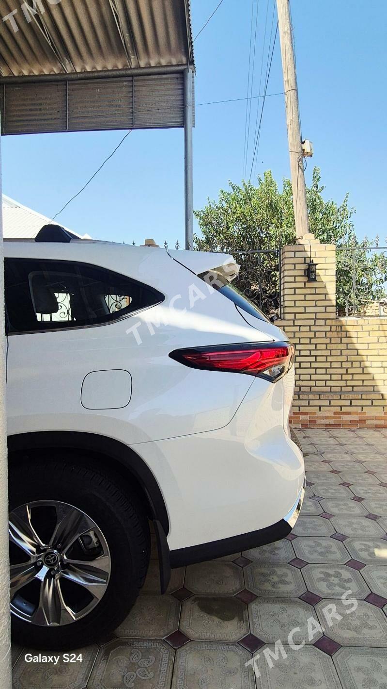 Toyota Highlander 2021 - 510 000 TMT - Байрамали - img 2