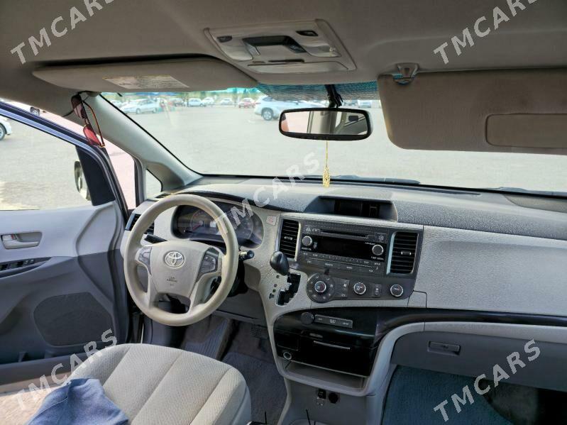 Toyota Sienna 2012 - 280 000 TMT - Дянев - img 2