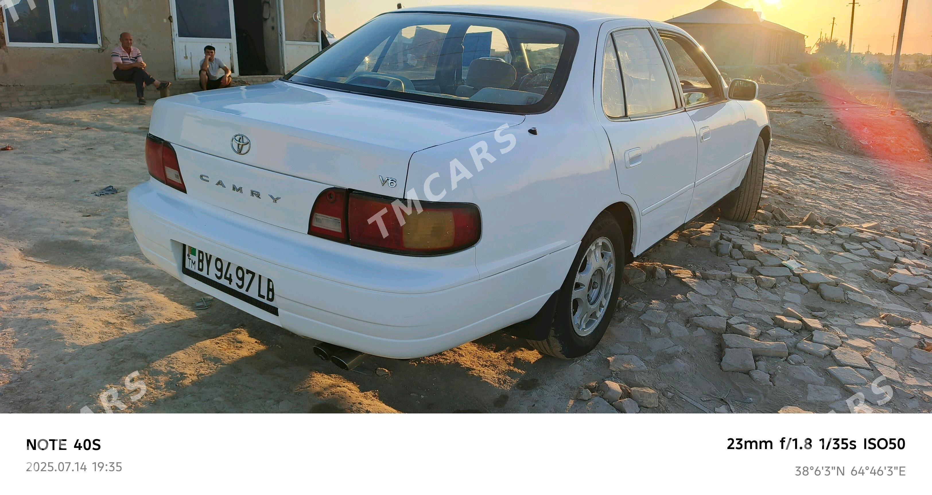 Toyota Camry 1995 - 60 000 TMT - Halaç - img 3