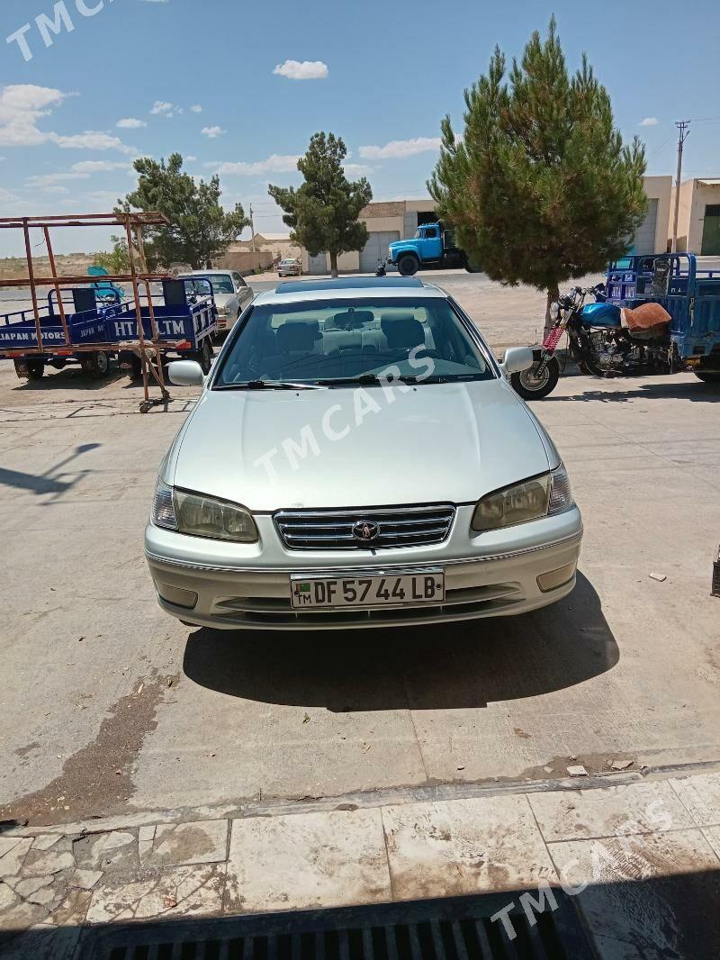 Toyota Camry 2001 - 170 000 TMT - Саят - img 4