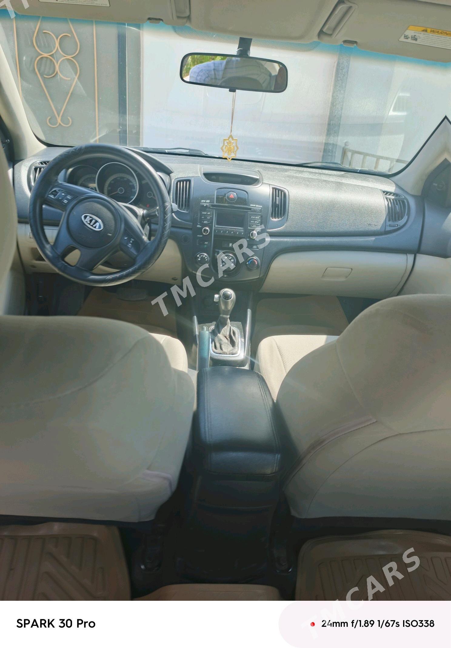 Kia Forte 2010 - 110 000 TMT - Ак-Бугдайский этрап - img 5