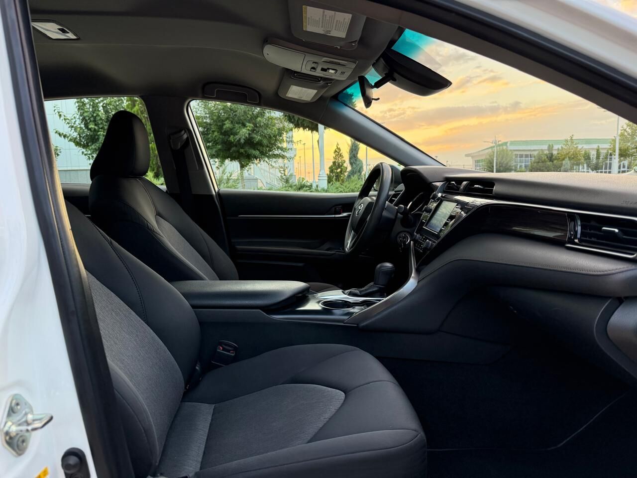 Toyota Camry 2019 - 315 000 TMT - Aşgabat - img 8