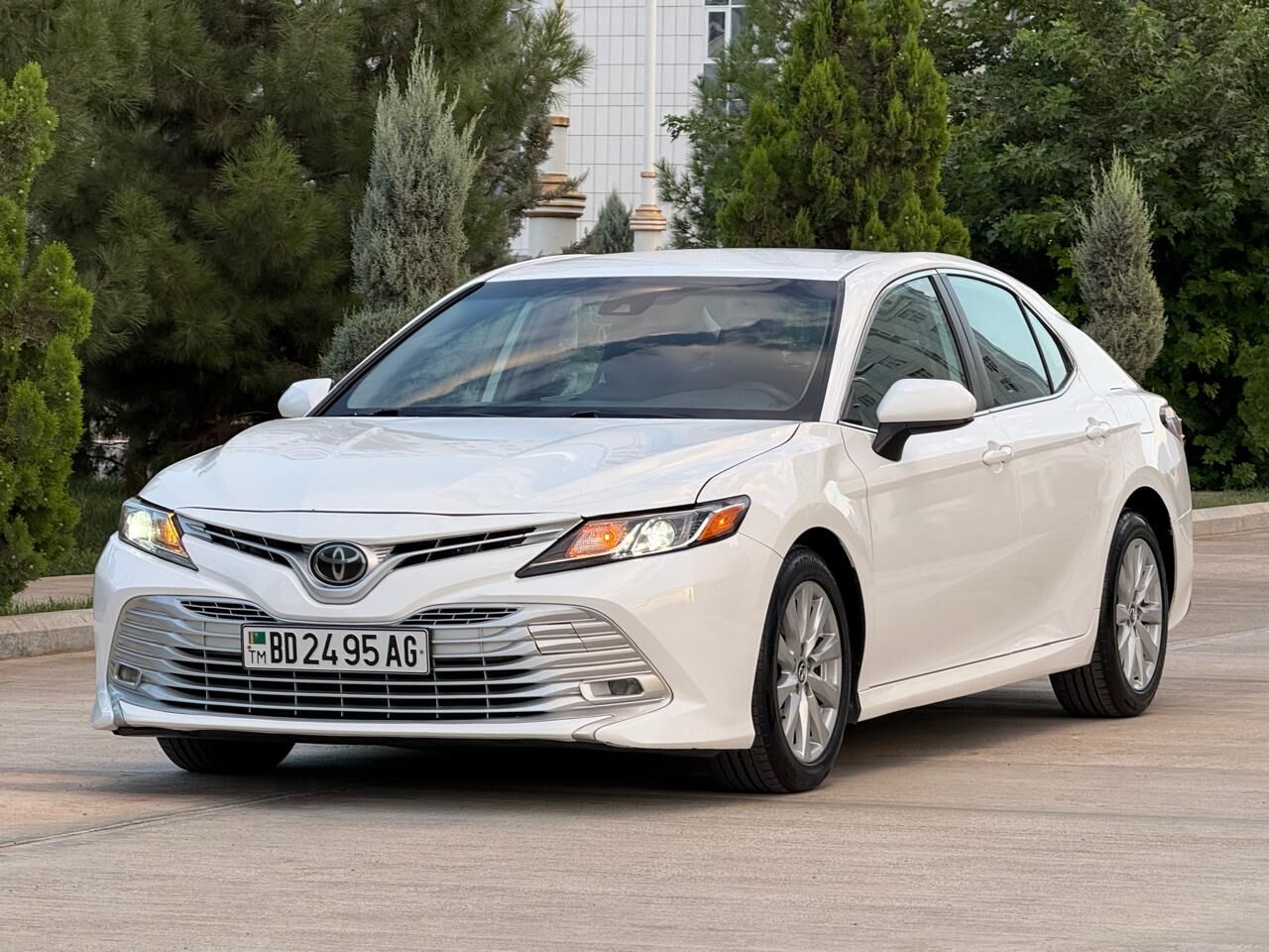 Toyota Camry 2019 - 315 000 TMT - Aşgabat - img 2