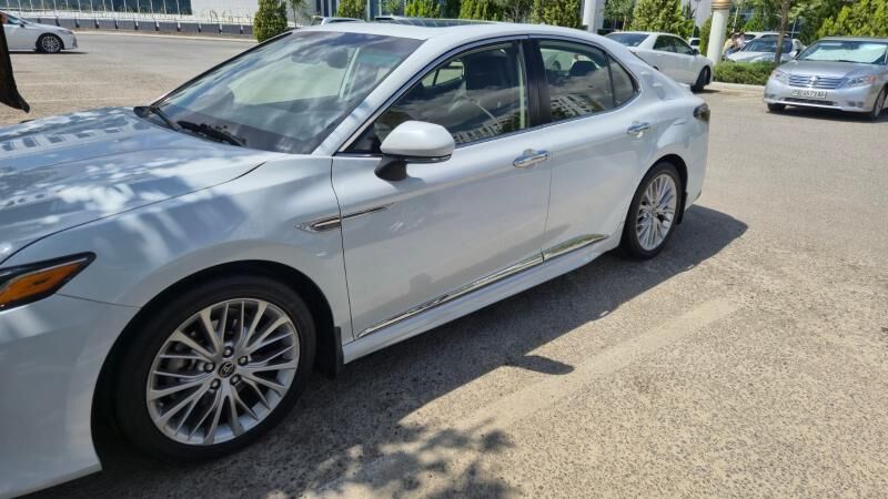 Toyota Camry 2018 - 300 000 TMT - Теджен - img 2