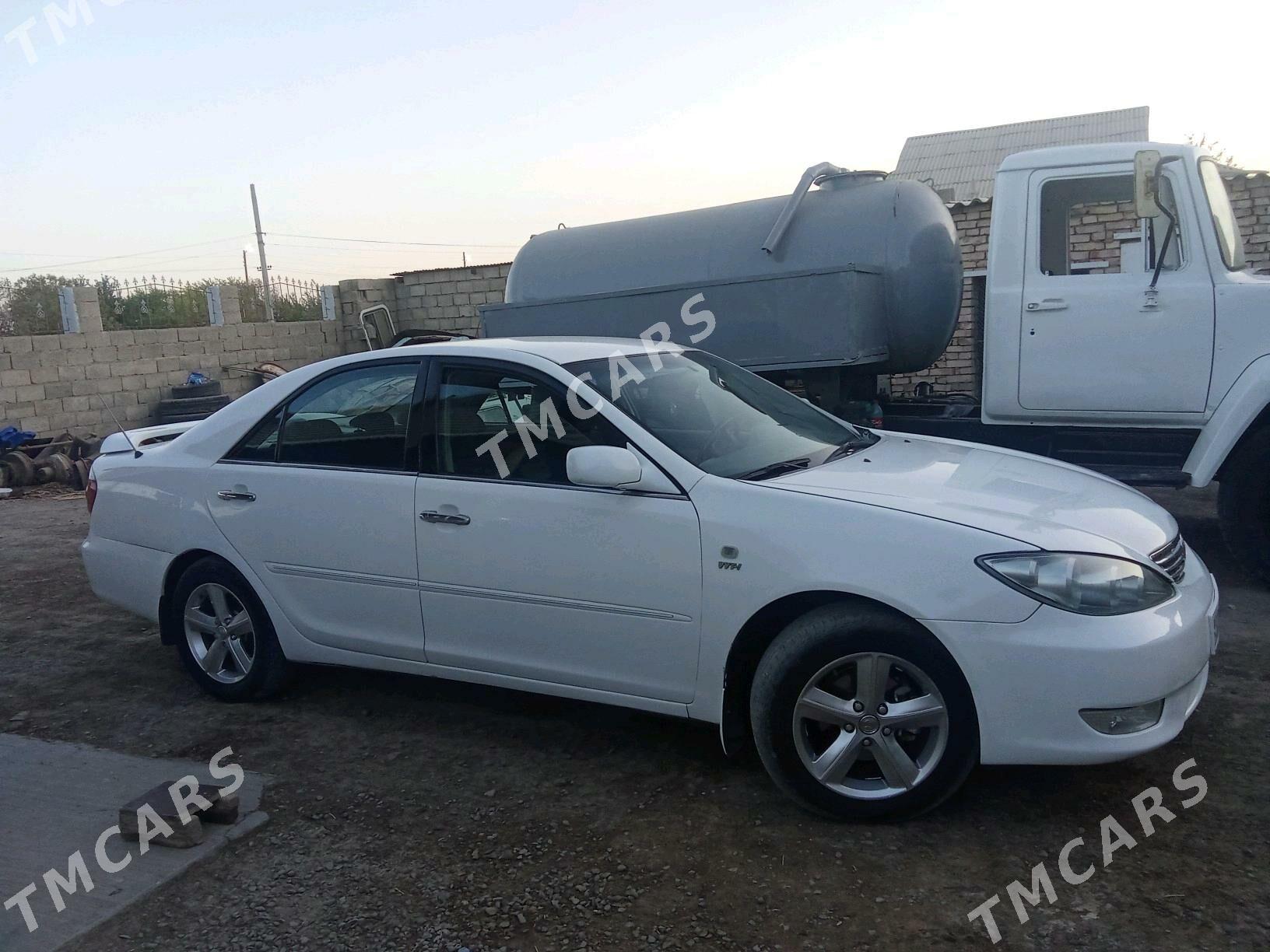 Toyota Camry 2004 - 135 000 TMT - Теджен - img 5