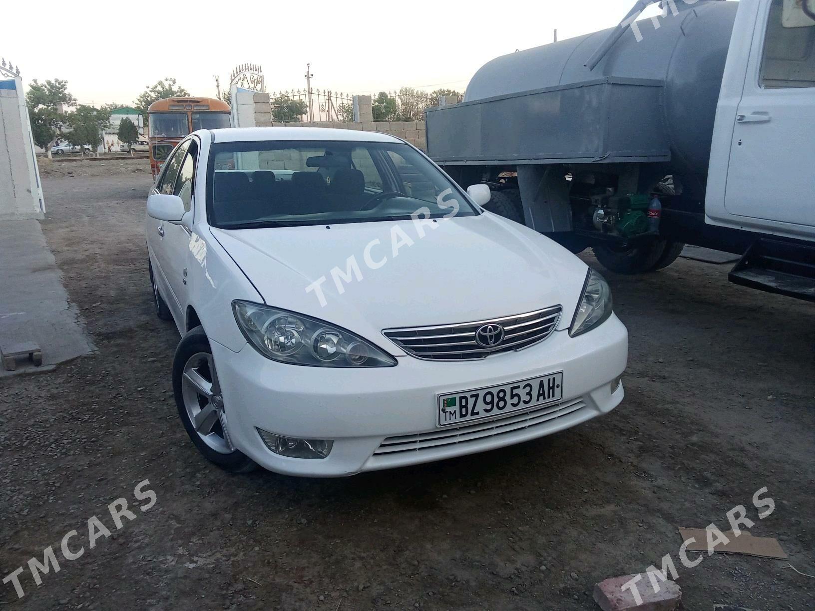 Toyota Camry 2004 - 135 000 TMT - Теджен - img 8