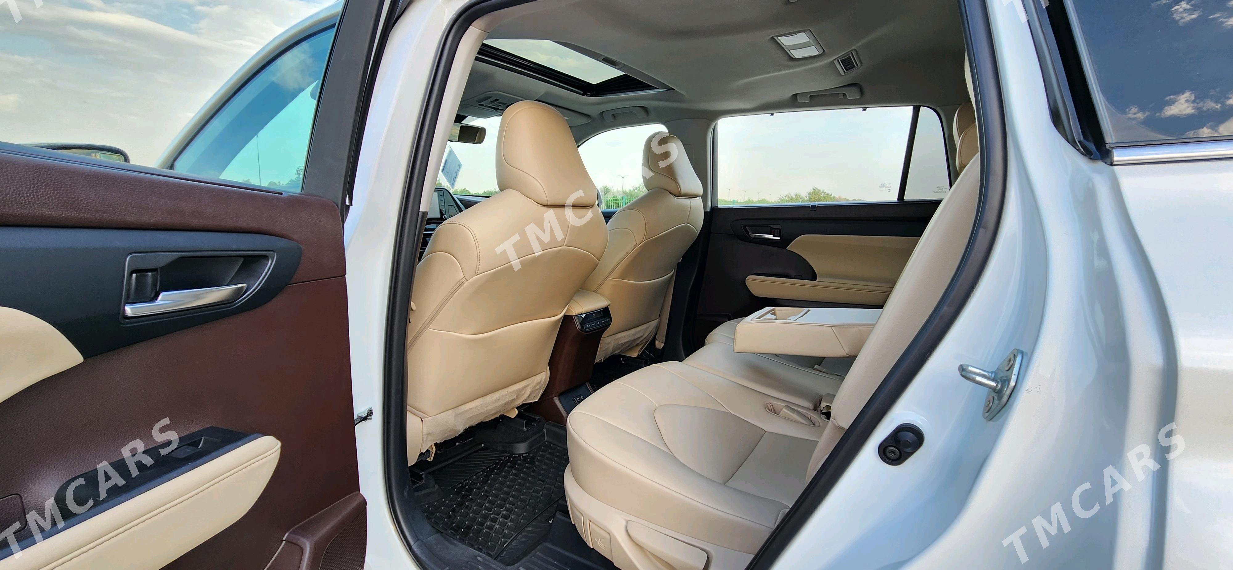 Toyota Highlander 2021 - 657 000 TMT - Ашхабад - img 8
