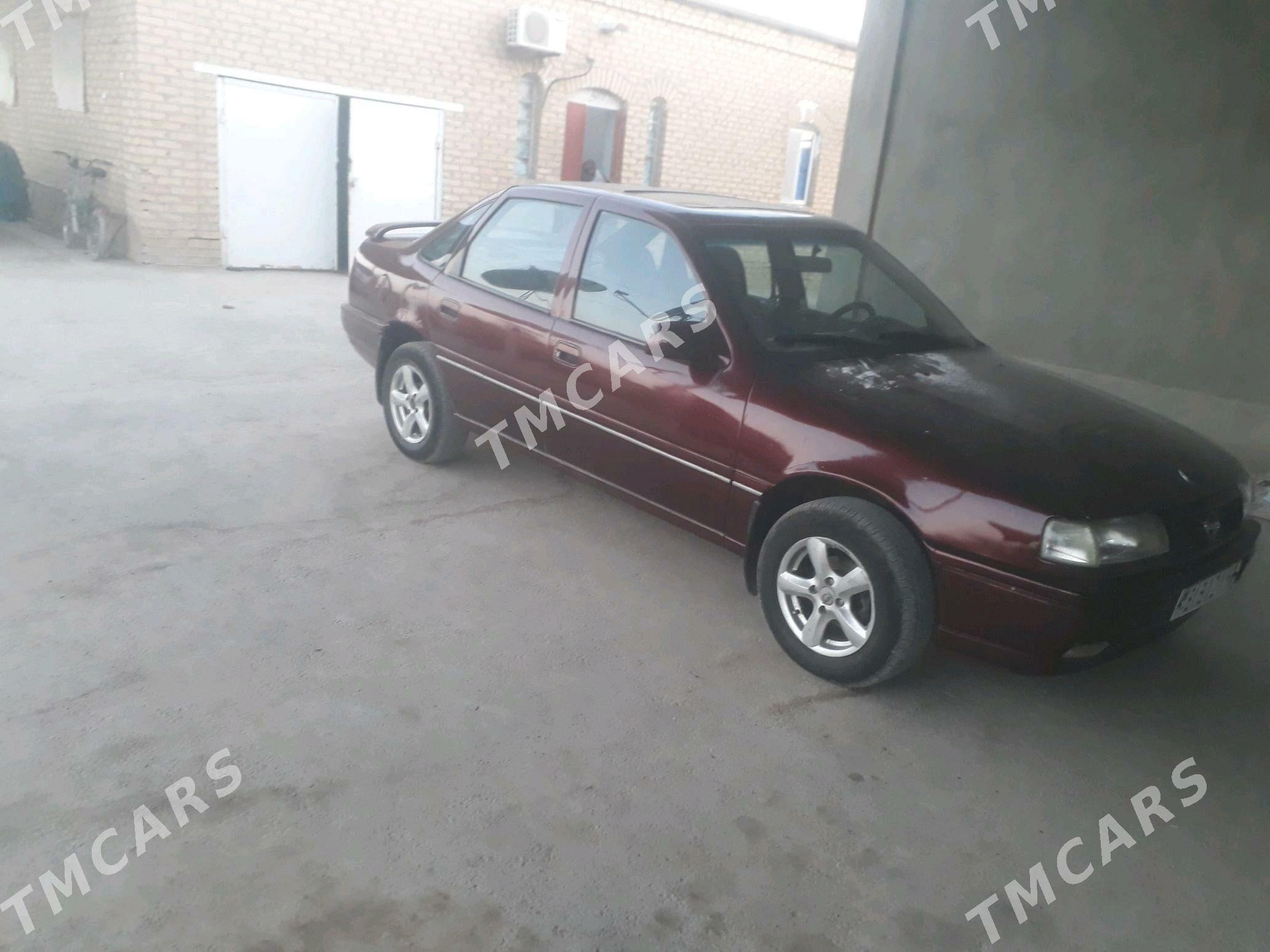 Opel Vectra 1991 - 26 000 TMT - Мургап - img 4