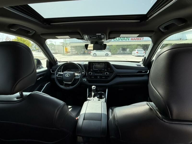 Toyota Highlander 2022 - 558 000 TMT - Büzmeýin - img 8