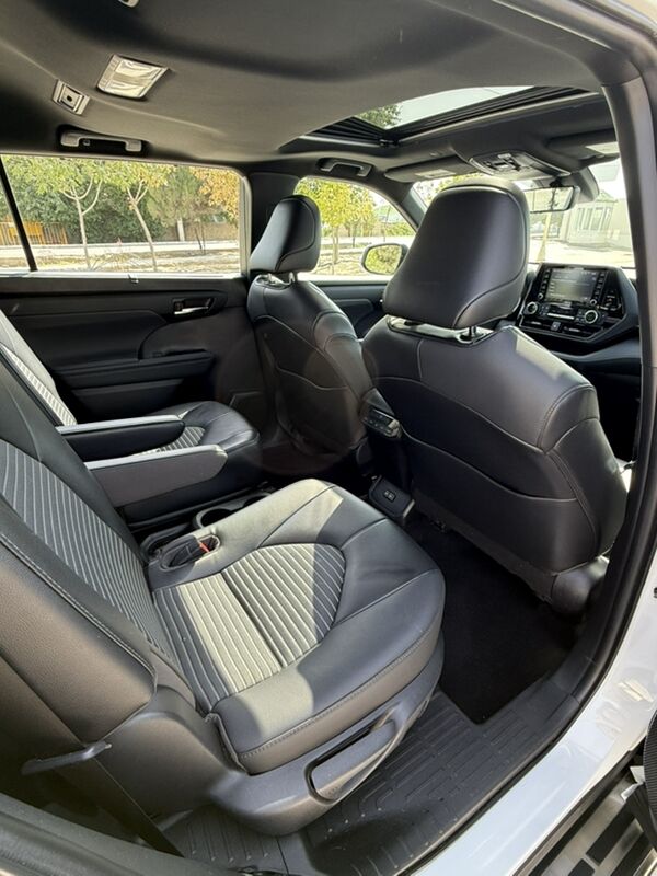 Toyota Highlander 2022 - 558 000 TMT - Büzmeýin - img 10