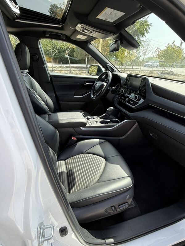 Toyota Highlander 2022 - 558 000 TMT - Büzmeýin - img 7