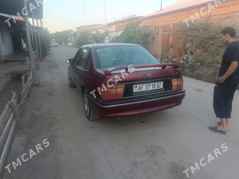 Opel Vectra 1993 - 28 000 TMT - Дашогуз - img 4