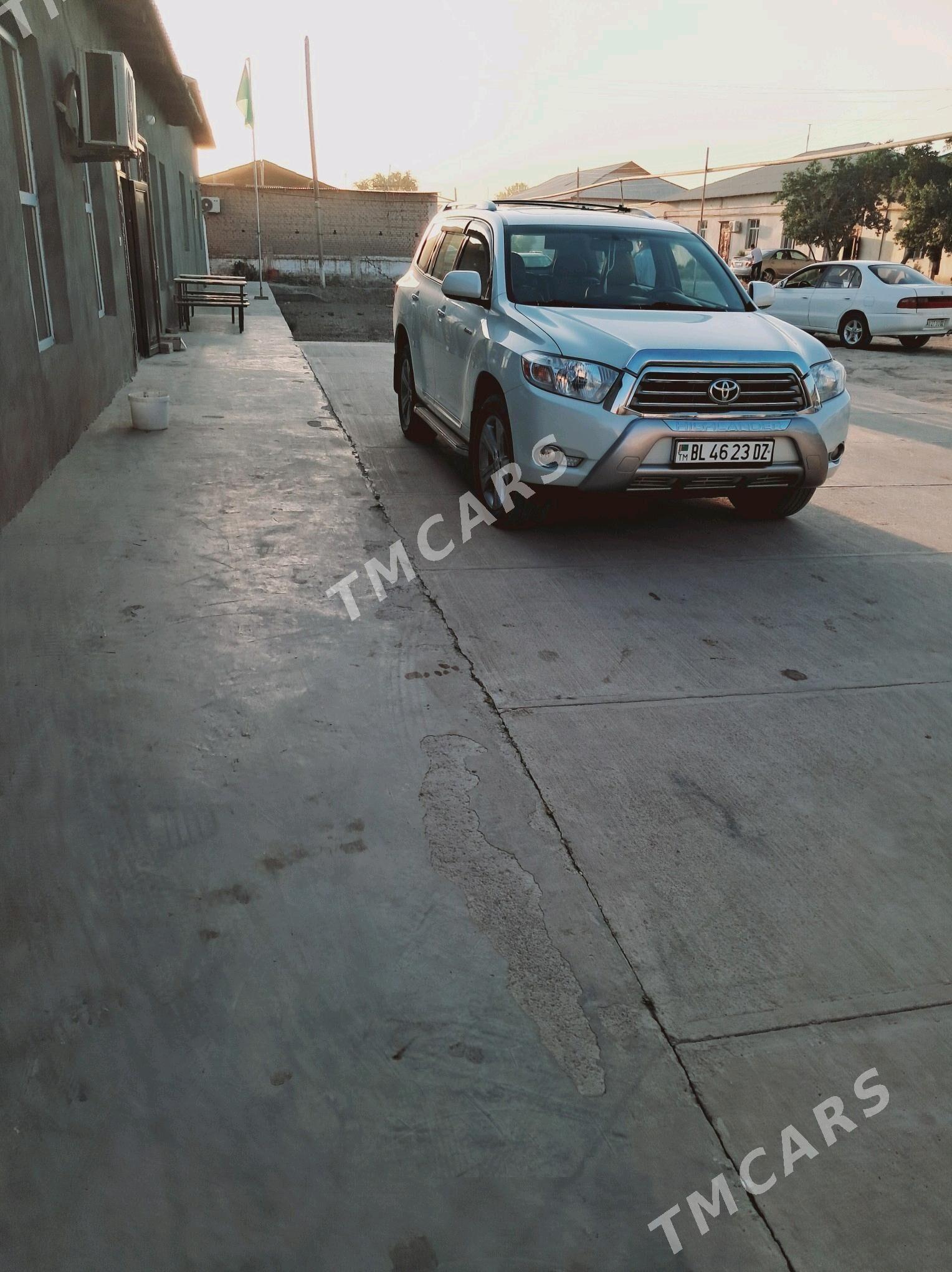 Toyota Highlander 2009 - 320 000 TMT - Шабатский этрап - img 4