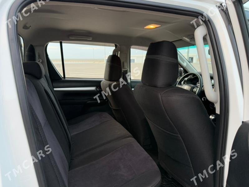 Toyota Hilux 2024 - 595 000 TMT - Aşgabat - img 6