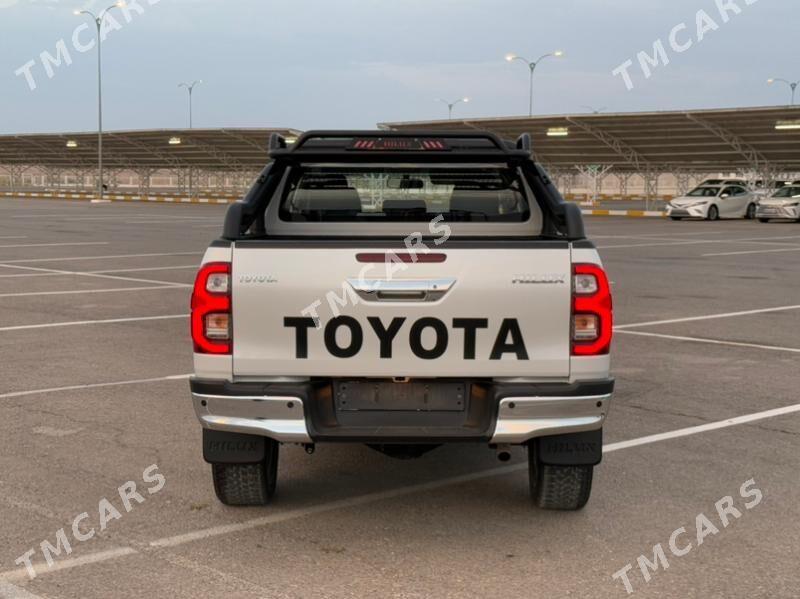 Toyota Hilux 2024 - 595 000 TMT - Aşgabat - img 9